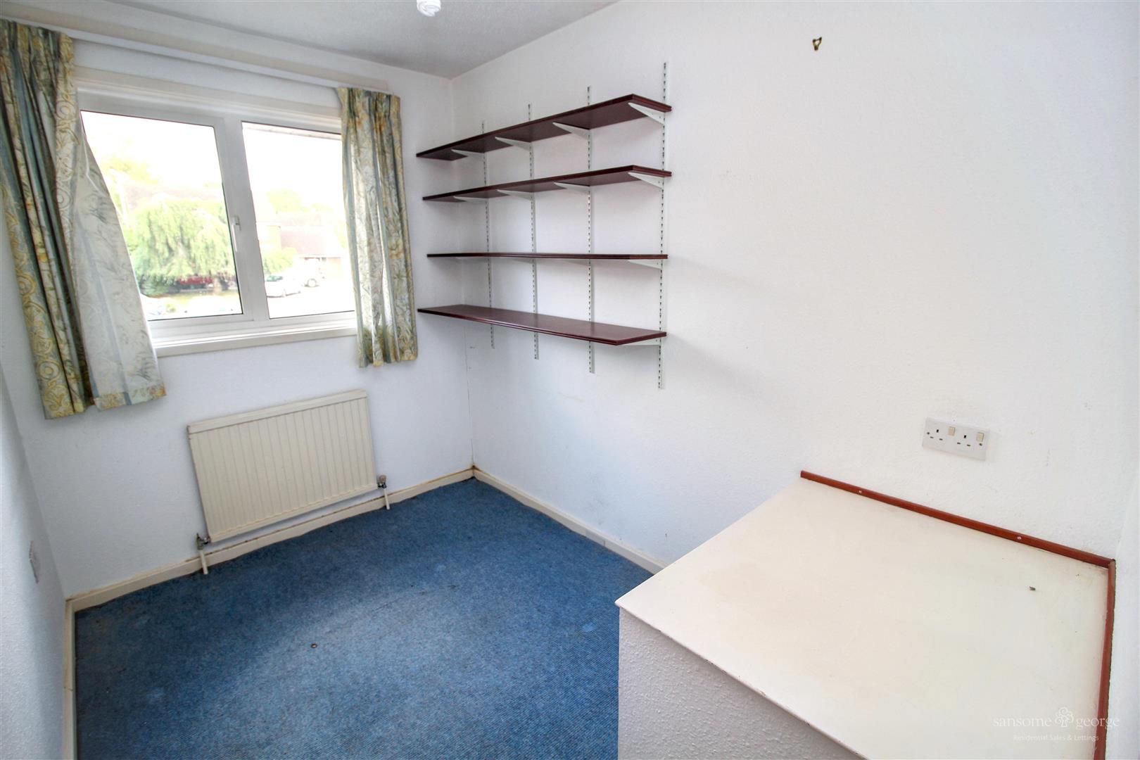 Bensgrove Close, Woodcote, Reading